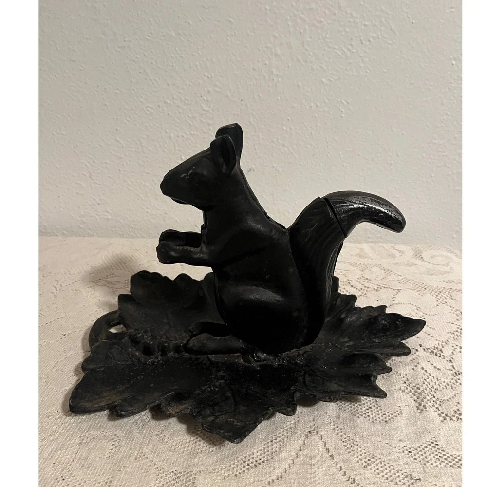 Vintage Cast Iron Squirrel Nutcracker on Leaf Base Rustic Black Metal Decor